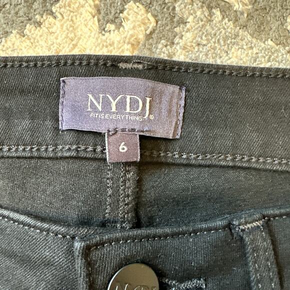 NWT‎ NYDJ Sheri Slim Ankle Jean in Black Rinse Cheetah Cuffed Hem Size 6 - Picture 9 of 12